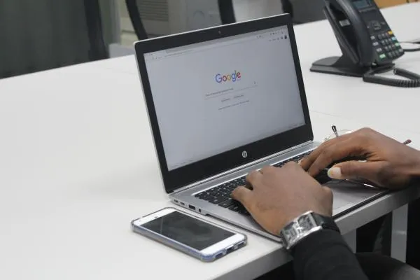 検索連動型広告とは？リスティングとの違いやメリットを解説