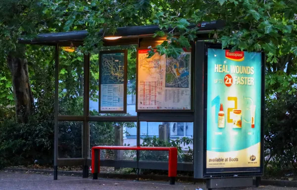 交通広告の種類「バス広告」の写真