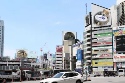 『渋谷8面ビジョンに秋田犬 出現!?』時報の鐘を鳴らすのはあなた!!