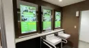 立川南駅が、ミラー型サイネージ「ミラリフ」でトイレが新しく生まれ変わりました！