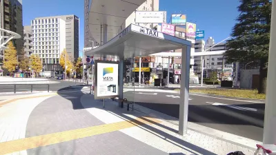 【屋外広告物:豊島区】大塚駅北口前タクシー乗り場広告