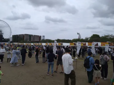 毎年春に万博記念公園で開催される西日本最大級のカレーのイベントが今年も開催決定！