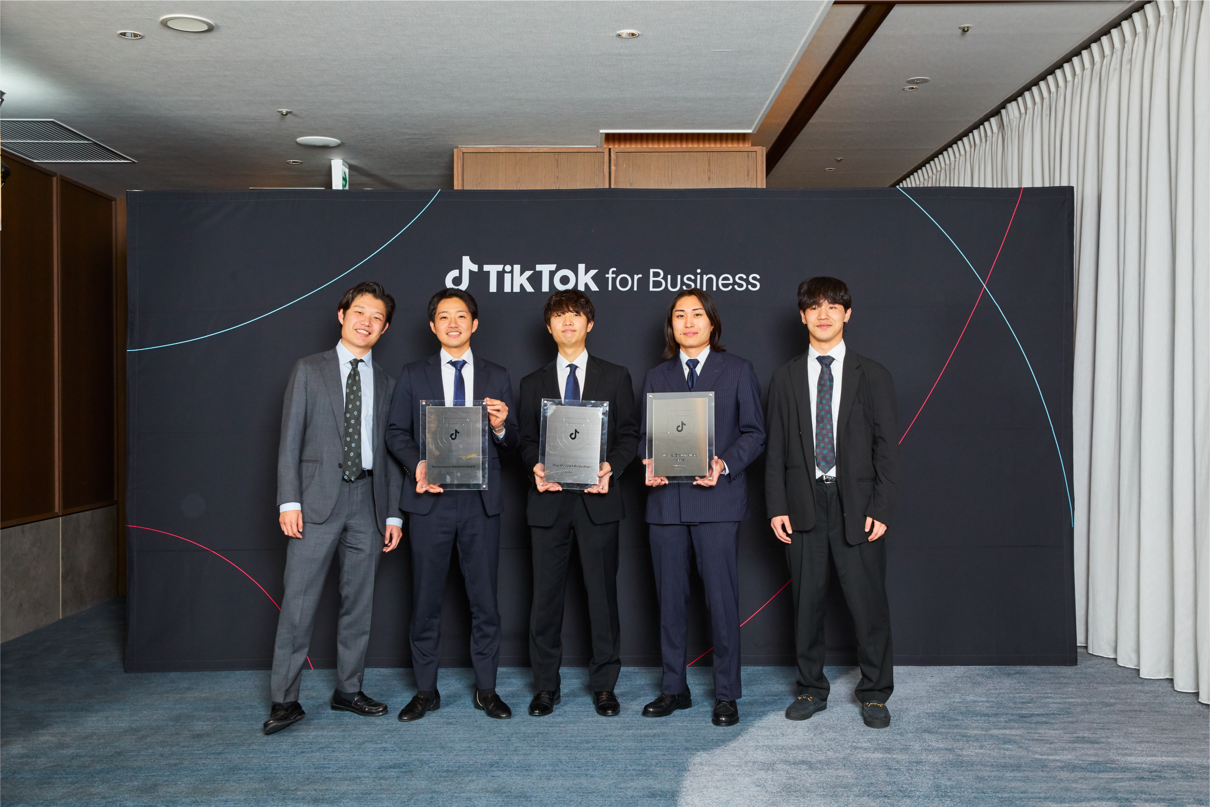 「CTR10倍・CPA60%減を実現。TikTok広告3冠のYaahaが明かすショート動画攻略法」サムネイル画像