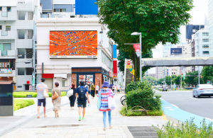 「広告の間がアートになる『すき間の美術館』、デジタルサイネージの新活用モデルとは」
